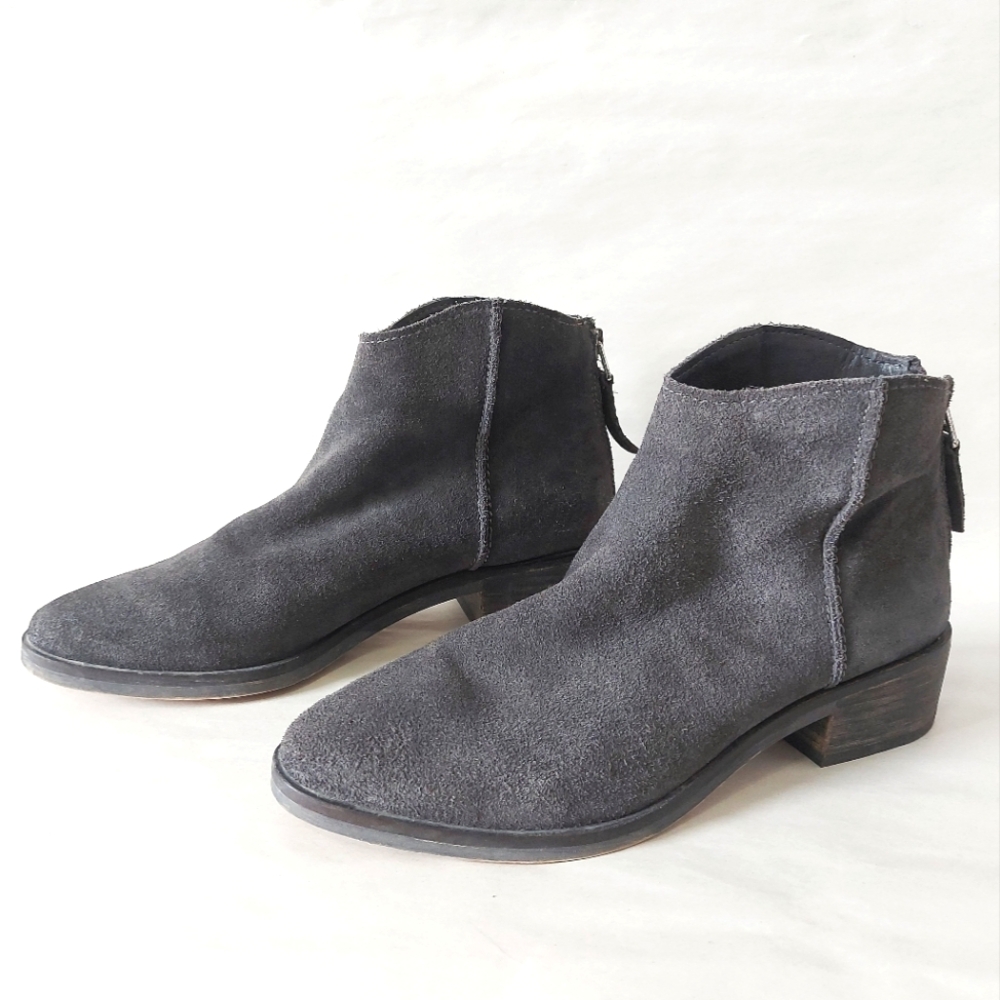 Dolce Vita Women Tucker Suede Zip Ankle Boots Size 8 Gray Leather Minimalist